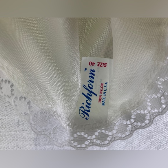 Vintage Lingerie Size 40 Long Lace Silk Sheer Richform Adjustable Straps - Picture 11 of 11